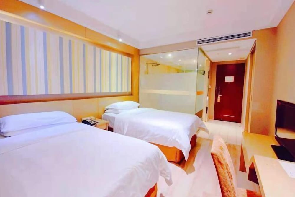 Milano - Hua Yin - Vienna International Hotel (Shanghai Daning International Hongkou Guangyue Road Store)
Milano - Hua Yin - Vienna International Hotel (Shanghai Daning International Hongkou Guangyue Road Store)
