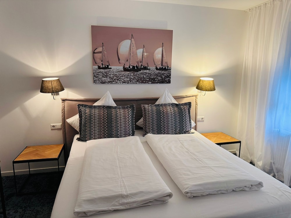 Bari - Foresta Nera, Germania - Das Haus am See
Bari - Foresta Nera, Germania - Das Haus am See