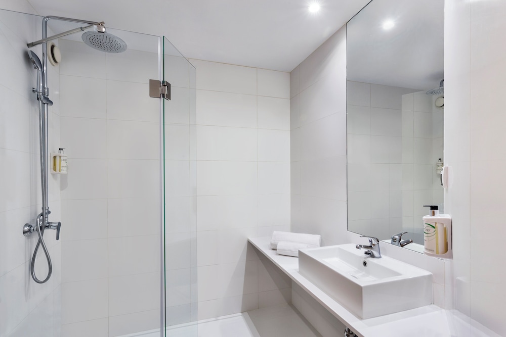 Verona - San Fernando de Henares - B&B HOTEL Madrid Aeropuerto T1 T2 T3
Verona - San Fernando de Henares - B&B HOTEL Madrid Aeropuerto T1 T2 T3