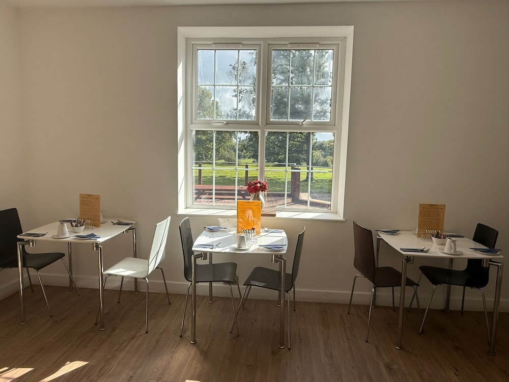 Bologna - Londra, Aeroporto di London Gatwick - Trivelles Gatwick Hotel & airport Parking
Bologna - Londra, Aeroporto di London Gatwick - Trivelles Gatwick Hotel & airport Parking
