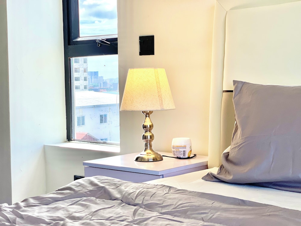 Milano - Sihanoukville - SKY HOTEL Sihanoukville 
Milano - Sihanoukville - SKY HOTEL Sihanoukville