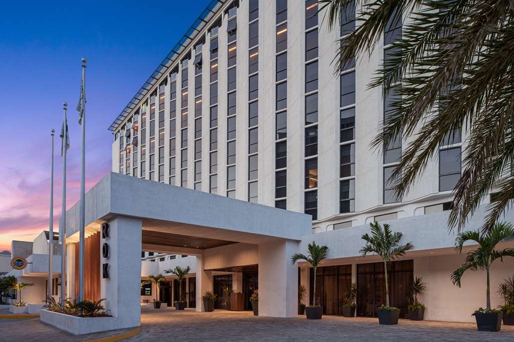 Lamezia Terme - Kingston - ROK Hotel Kingston Tapestry Collection by Hilton
Lamezia Terme - Kingston - ROK Hotel Kingston Tapestry Collection by Hilton