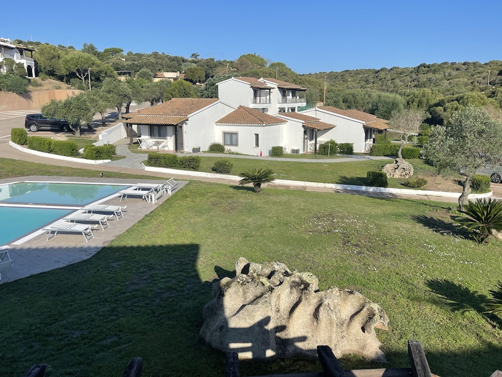 Bari - Sardegna Nord - Alghero, Stintino e Castelsardo, Mare Italia - La Smeraldina Resort
Bari - Sardegna Nord - Alghero, Stintino e Castelsardo, Mare Italia - La Smeraldina Resort