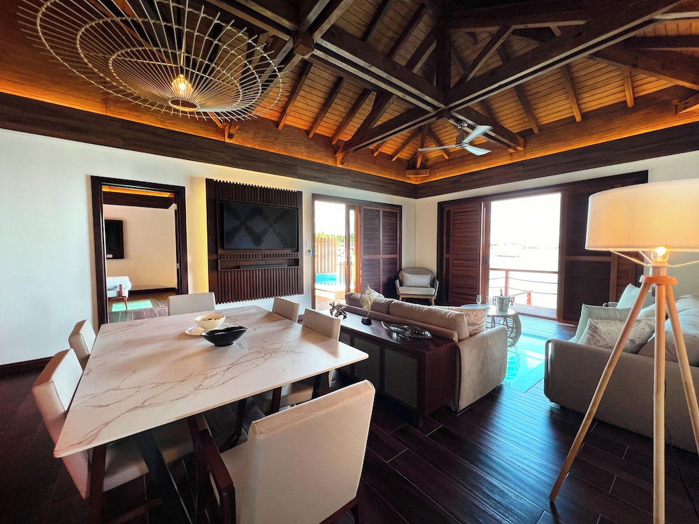 Venezia - St. John's - Royalton CHIC Antigua, An Autograph Collection All-Inclusive Resort – Adults Only
Venezia - St. John's - Royalton CHIC Antigua, An Autograph Collection All-Inclusive Resort – Adults Only