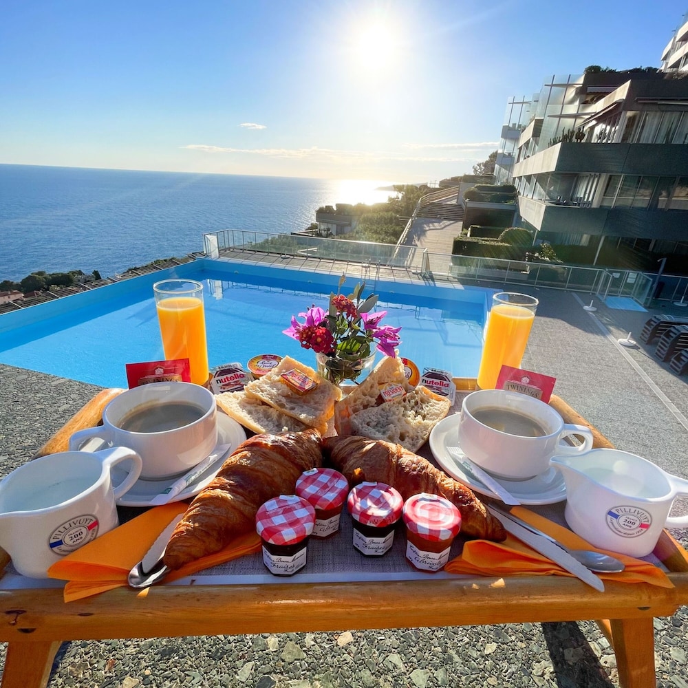 Napoli - Beausoleil - Principato di Monaco - SARA RIVIERA Costa Plana
Napoli - Beausoleil - Principato di Monaco - SARA RIVIERA Costa Plana