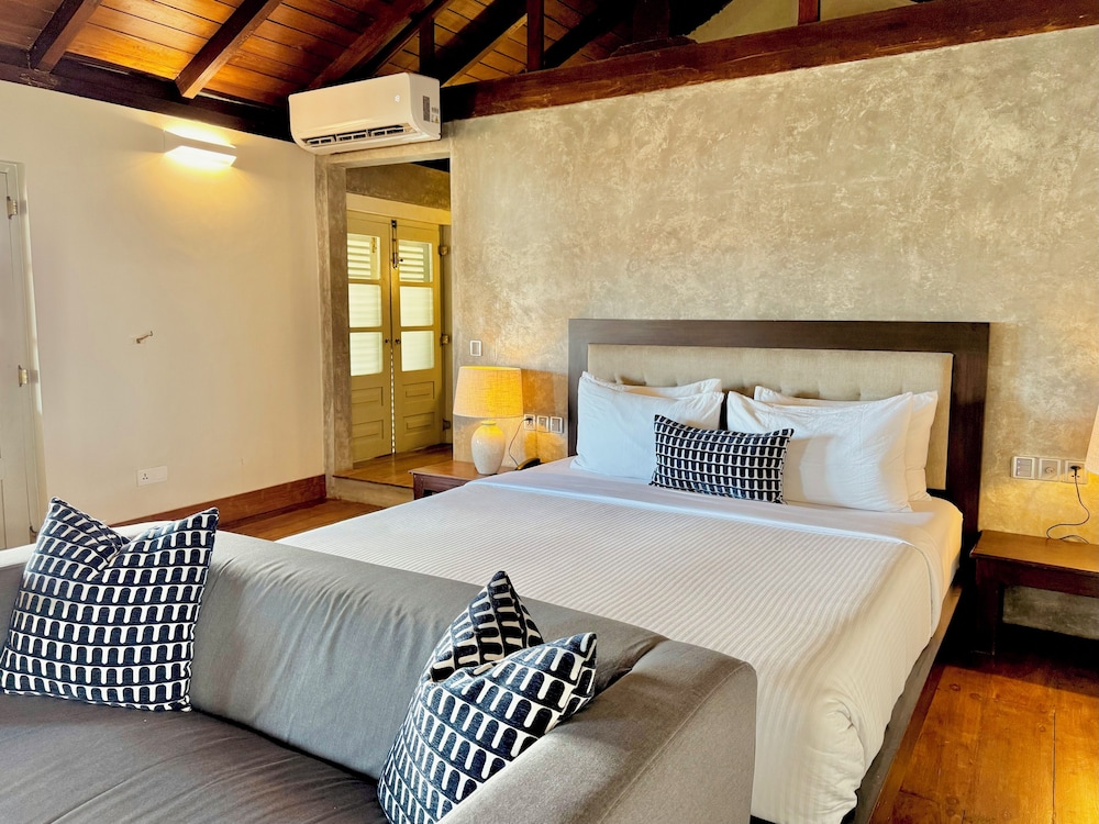 Verona - Galle - The Bartizan
Verona - Galle - The Bartizan