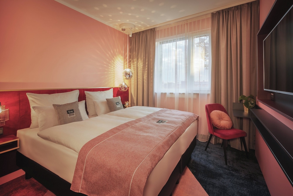 Catania - Monaco di Baviera - Holiday Inn - the niu, Loco Munich North, an IHG Hotel
Catania - Monaco di Baviera - Holiday Inn - the niu, Loco Munich North, an IHG Hotel