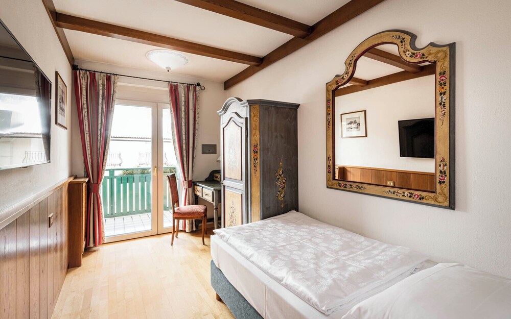 Lamezia Terme - Selva di Val Gardena, Montagna Italia - Hotel Cavallino D'Oro Bed&Breakfast
Lamezia Terme - Selva di Val Gardena, Montagna Italia - Hotel Cavallino D'Oro Bed&Breakfast