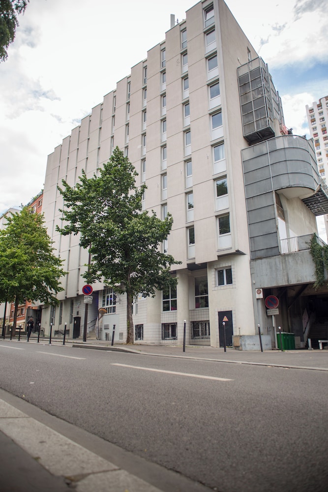 Lamezia Terme - Ivry-sur-Seine - Auberge de Jeunesse Paris - Le d'Artagnan
Lamezia Terme - Ivry-sur-Seine - Auberge de Jeunesse Paris - Le d'Artagnan