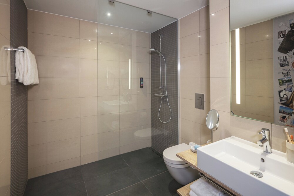 Firenze - Monaco di Baviera - Holiday Inn - the niu, Brass Munich Olympiapark, an IHG Hotel
Firenze - Monaco di Baviera - Holiday Inn - the niu, Brass Munich Olympiapark, an IHG Hotel