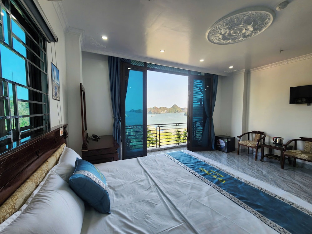 Roma - Cat Ba - Anh Quân-Viewpoint Hotel
