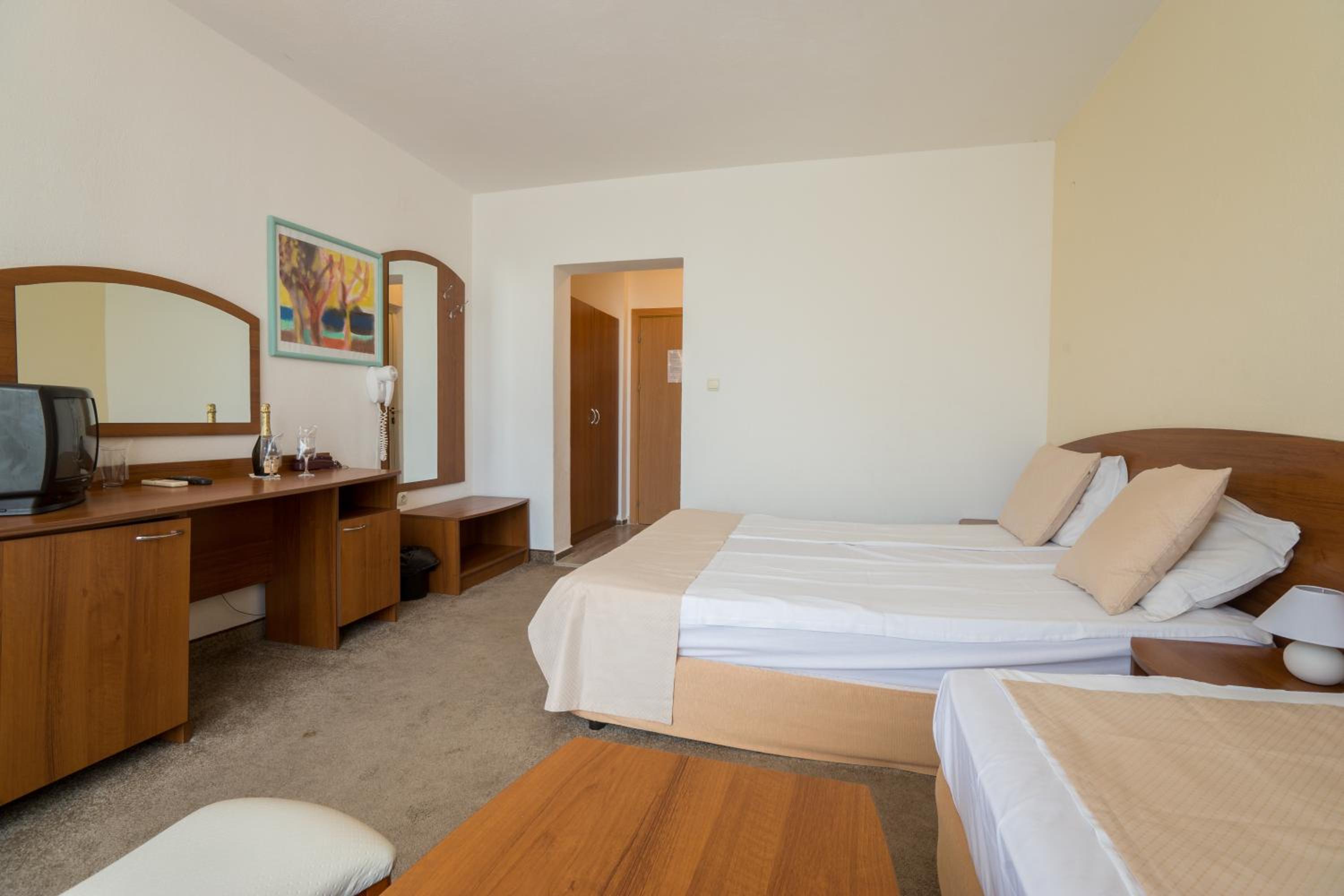 Milano - Primorsko - Perla Plaza Hotel - All Inclusive 
Milano - Primorsko - Perla Plaza Hotel - All Inclusive