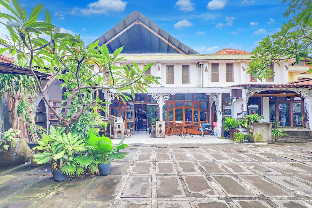 Verona - Denpasar - Collection O Sanur Near Bali Exotic Marine Park
Verona - Denpasar - Collection O Sanur Near Bali Exotic Marine Park