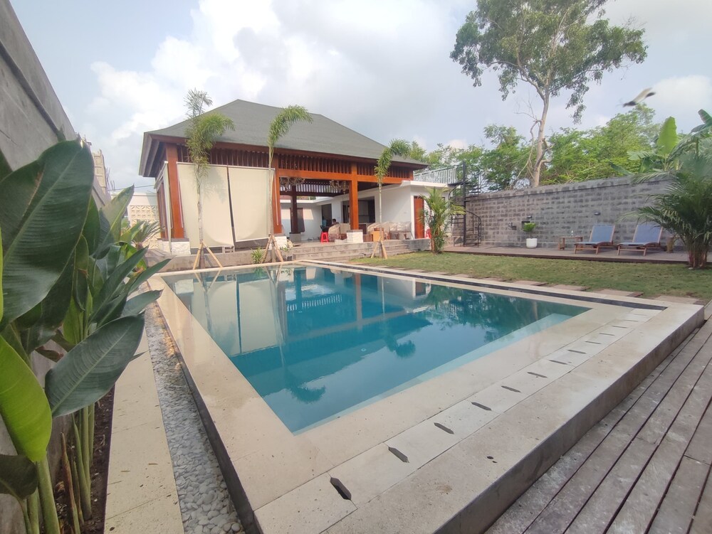 Milano - Uluwatu - Pandawa Cove Villa by ABM
Milano - Uluwatu - Pandawa Cove Villa by ABM