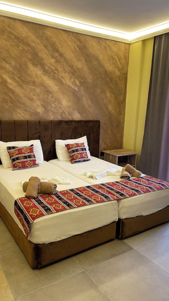 Verona - Durrës - TE BUJTINA HOTEL- Cozy Stay with Traditional Breakfast Near Beach
Verona - Durrës - TE BUJTINA HOTEL- Cozy Stay with Traditional Breakfast Near Beach