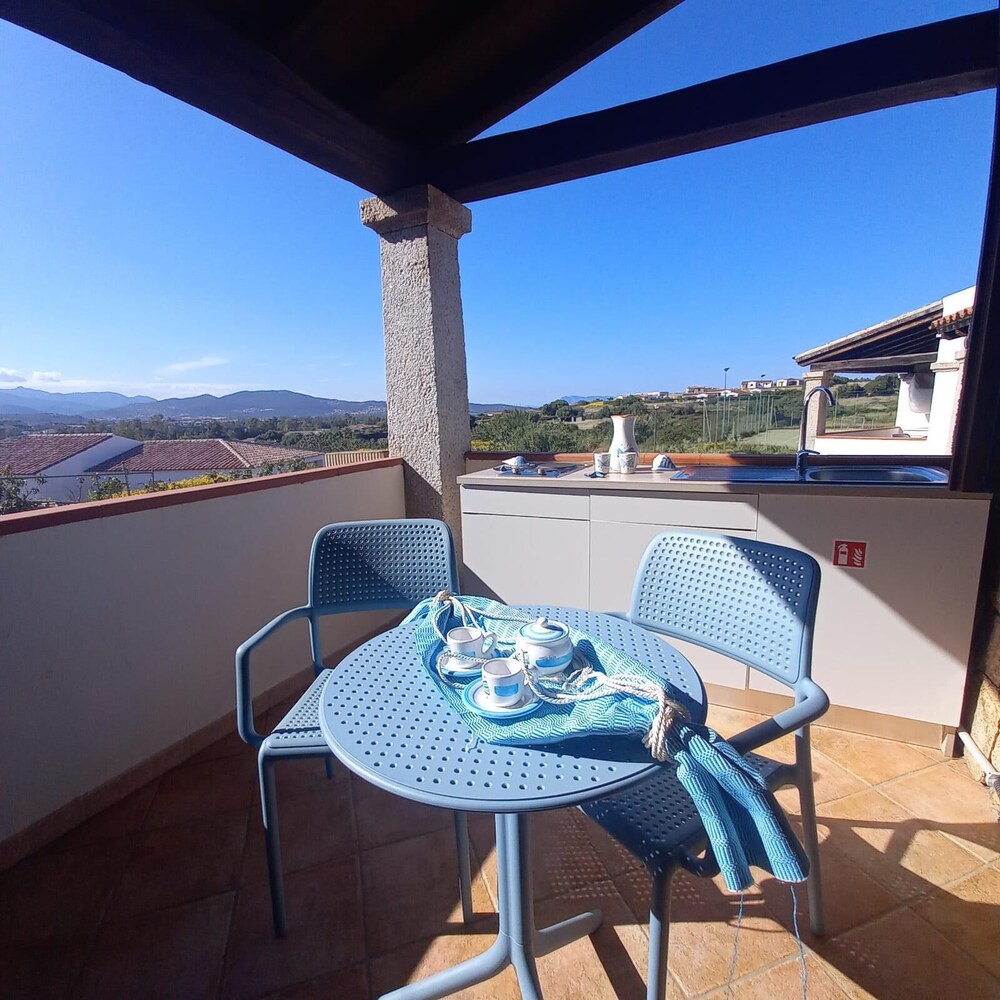 Genova - Sardegna Est - Olbia, Costa Smeralda, San Teodoro, Mare Italia - My Tiffany Rooms
Genova - Sardegna Est - Olbia, Costa Smeralda, San Teodoro, Mare Italia - My Tiffany Rooms