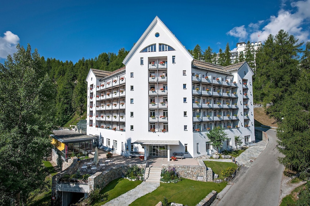 Milano - St. Moritz, Montagna Svizzera - Hotel Schweizerhof Sils Maria, a Faern Collection Hotel
Milano - St. Moritz, Montagna Svizzera - Hotel Schweizerhof Sils Maria, a Faern Collection Hotel