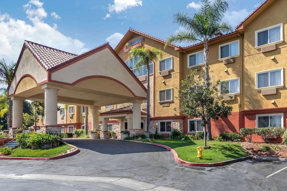 Milano - Los Angeles (CA) - Comfort Suites Near Six Flags Magic Mountain
Milano - Los Angeles (CA) - Comfort Suites Near Six Flags Magic Mountain