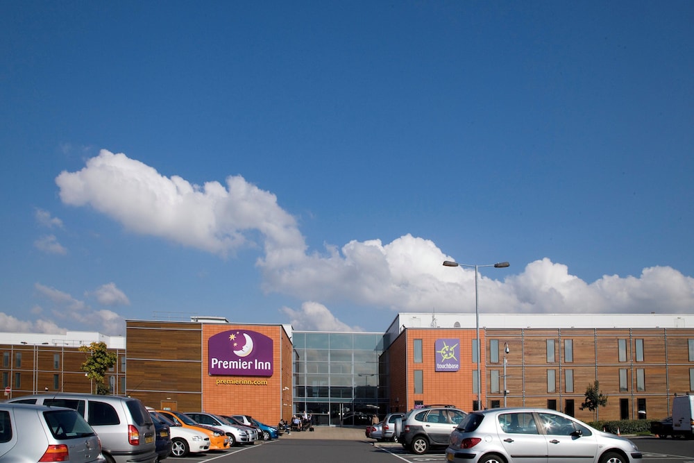 Milano - Londra, Aeroporto di London Heathrow - Premier Inn London Heathrow Airport T2 & T3 - Bath Road
Milano - Londra, Aeroporto di London Heathrow - Premier Inn London Heathrow Airport T2 & T3 - Bath Road