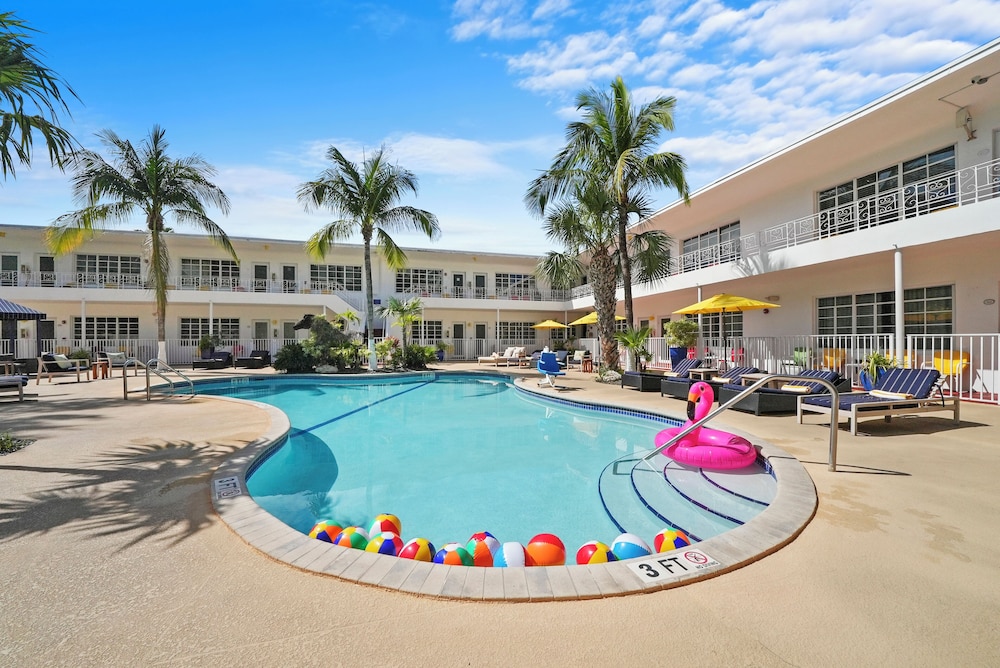 Milano - Miami Beach (FL) - Tradewinds Apartment Hotel Miami Beach
Milano - Miami Beach (FL) - Tradewinds Apartment Hotel Miami Beach