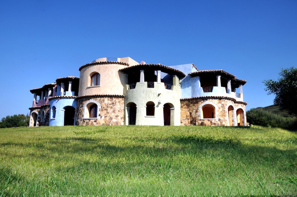 Trieste - Sardegna Est - Olbia, Costa Smeralda, San Teodoro, Mare Italia - Borgo Marana
Trieste - Sardegna Est - Olbia, Costa Smeralda, San Teodoro, Mare Italia - Borgo Marana