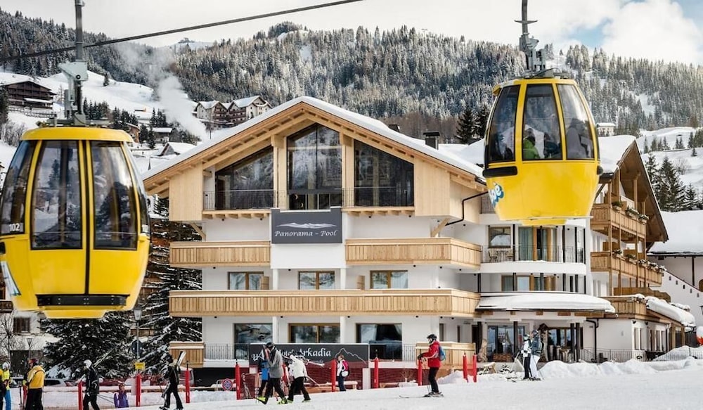Roma - Selva di Val Gardena, Montagna Italia - Hotel Arkadia - "Adults Only
Roma - Selva di Val Gardena, Montagna Italia - Hotel Arkadia - "Adults Only