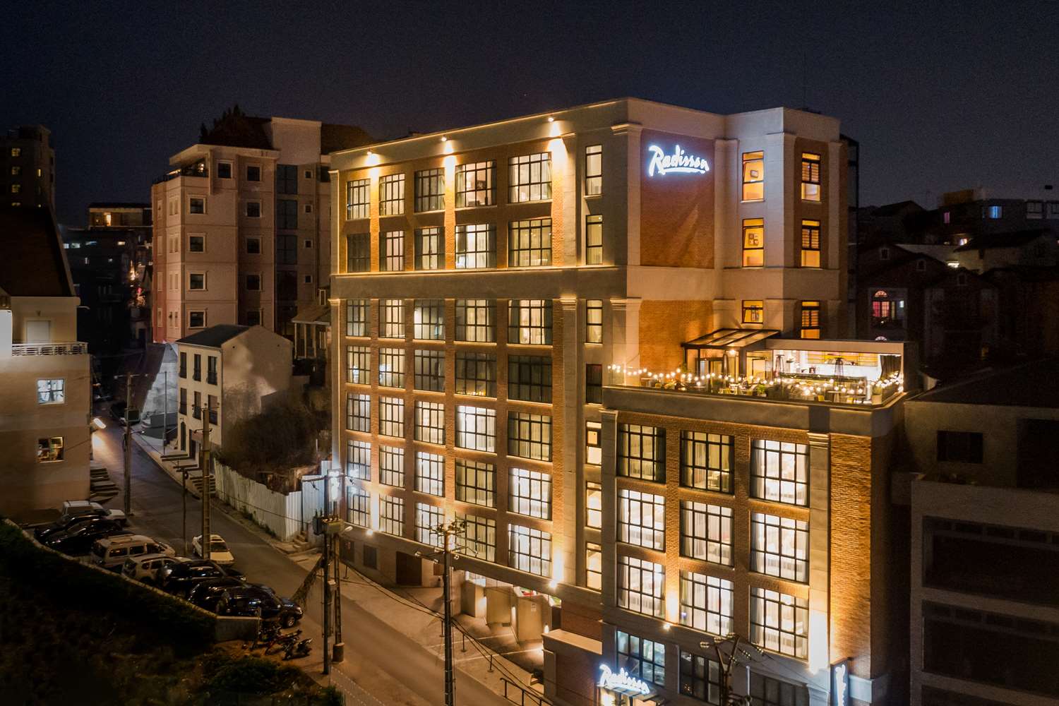 Roma - Madagascar, Oceano Indiano - Radisson Serviced Apartments Antananarivo City Centre
Roma - Madagascar, Oceano Indiano - Radisson Serviced Apartments Antananarivo City Centre