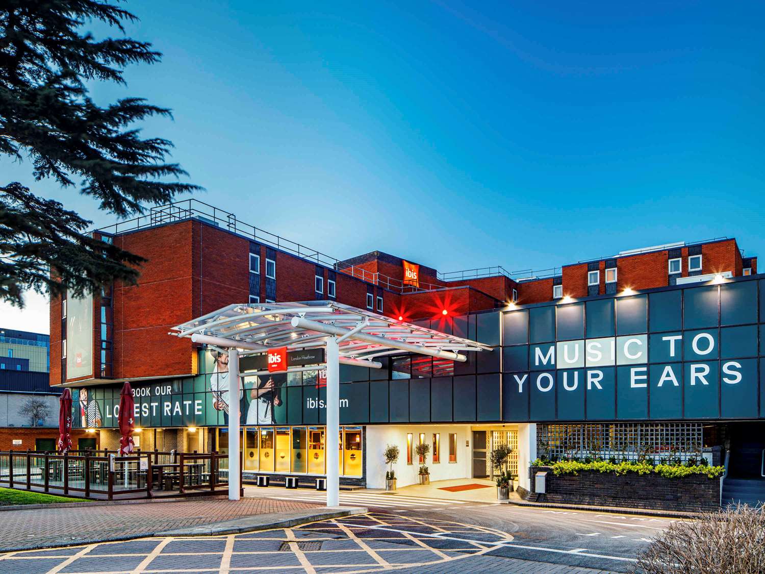Napoli - Londra, Aeroporto di London Heathrow - ibis London Heathrow Airport
Napoli - Londra, Aeroporto di London Heathrow - ibis London Heathrow Airport