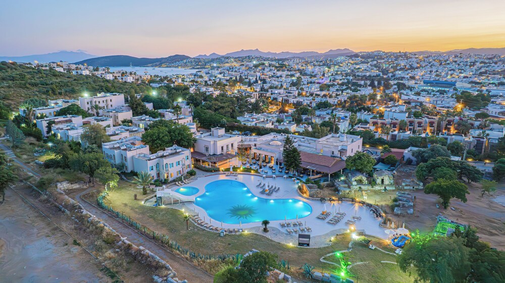 Milano - Regione di Bodrum, Turchia - Alexander The Great Resort & Spa
Milano - Regione di Bodrum, Turchia - Alexander The Great Resort & Spa