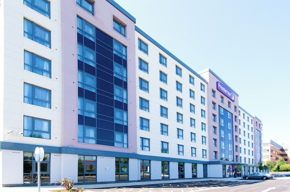 Napoli - Londra, Aeroporto di London Gatwick - Premier Inn London Gatwick Manor Royal
Napoli - Londra, Aeroporto di London Gatwick - Premier Inn London Gatwick Manor Royal