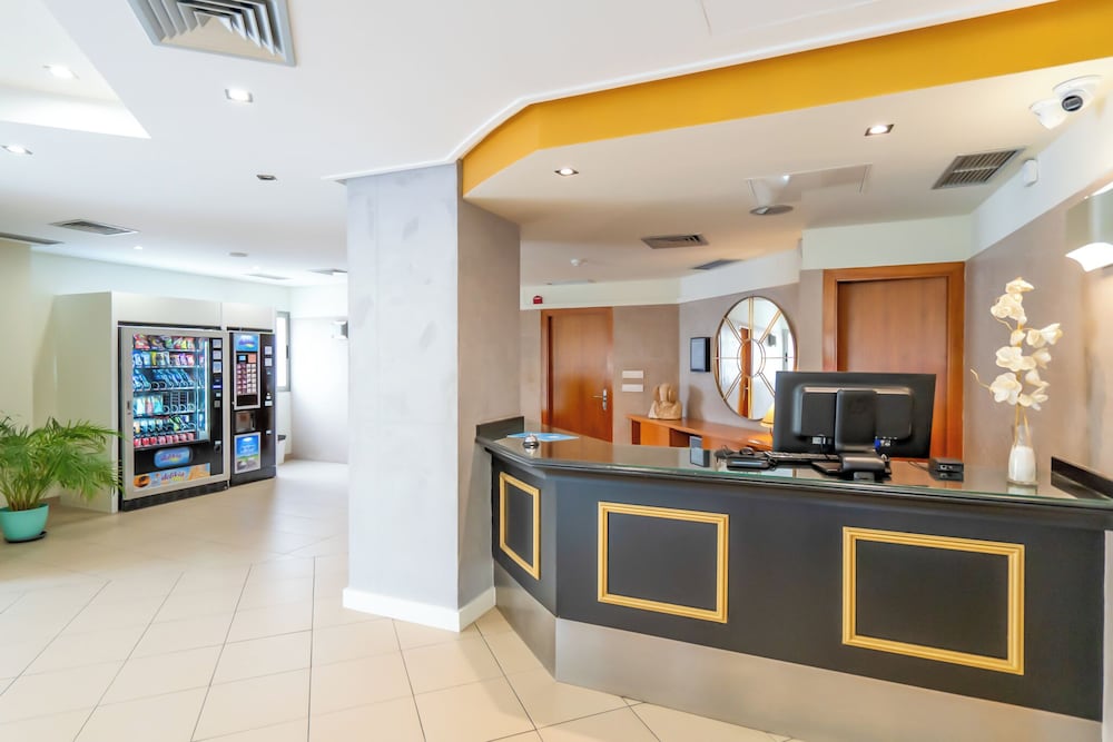 Catania - Elche - Hotel YIT Ciudad de Elche