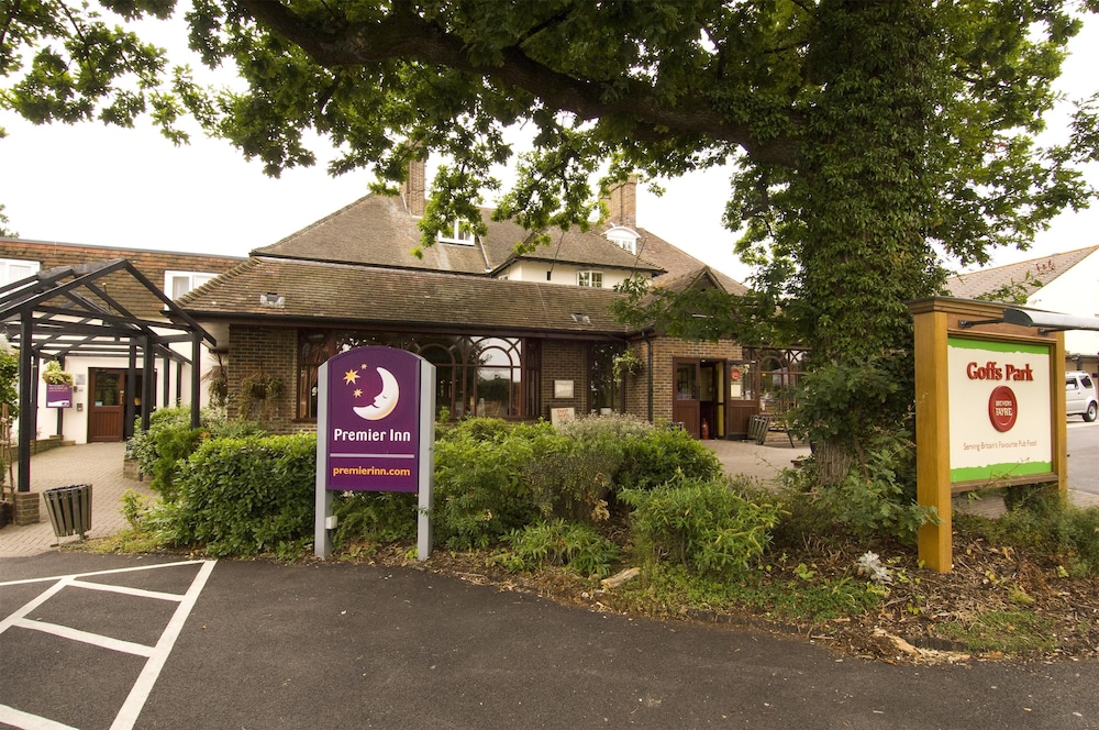 Bari - Londra, Aeroporto di London Gatwick - Premier Inn Gatwick Crawley - Goff's Park
Bari - Londra, Aeroporto di London Gatwick - Premier Inn Gatwick Crawley - Goff's Park