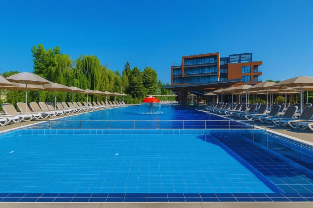 Roma - Bansko - Regnum Banya Thermal Hotel 
Roma - Bansko - Regnum Banya Thermal Hotel