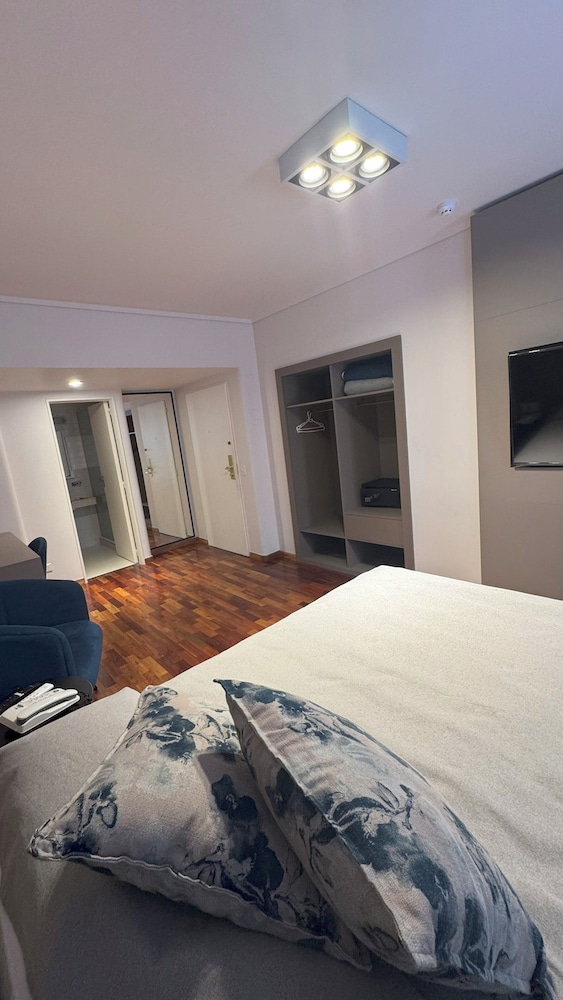 Milano - Buenos Aires - Tritone Hotel
Milano - Buenos Aires - Tritone Hotel