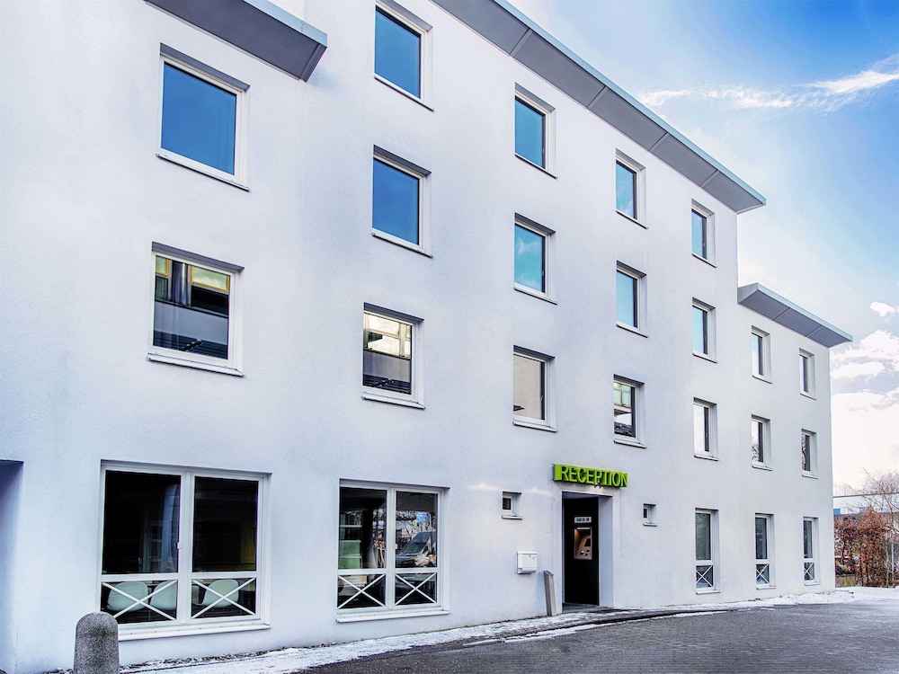 Milano - Unterhaching - B&B Hotel München-Putzbrunn 
Milano - Unterhaching - B&B Hotel München-Putzbrunn