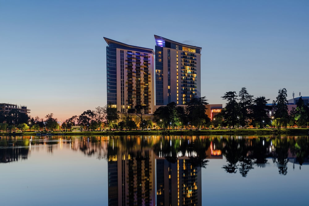 Milano - Batumi - Bellevue Residence Suites
Milano - Batumi - Bellevue Residence Suites