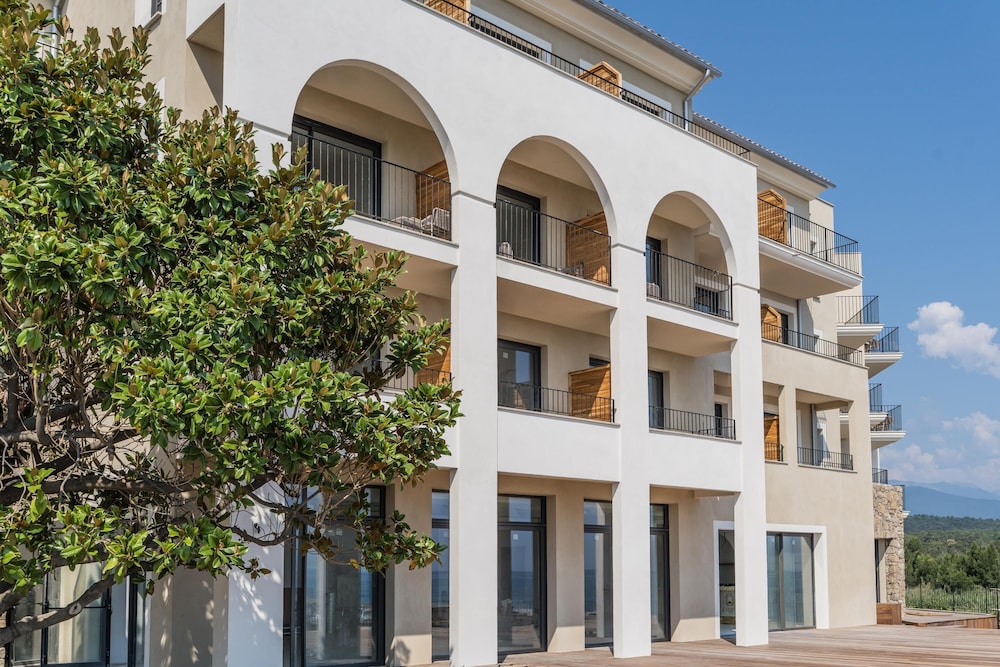 Milano - Sari-Solenzara - Best Western Premier A Storia Solenzara
Milano - Sari-Solenzara - Best Western Premier A Storia Solenzara