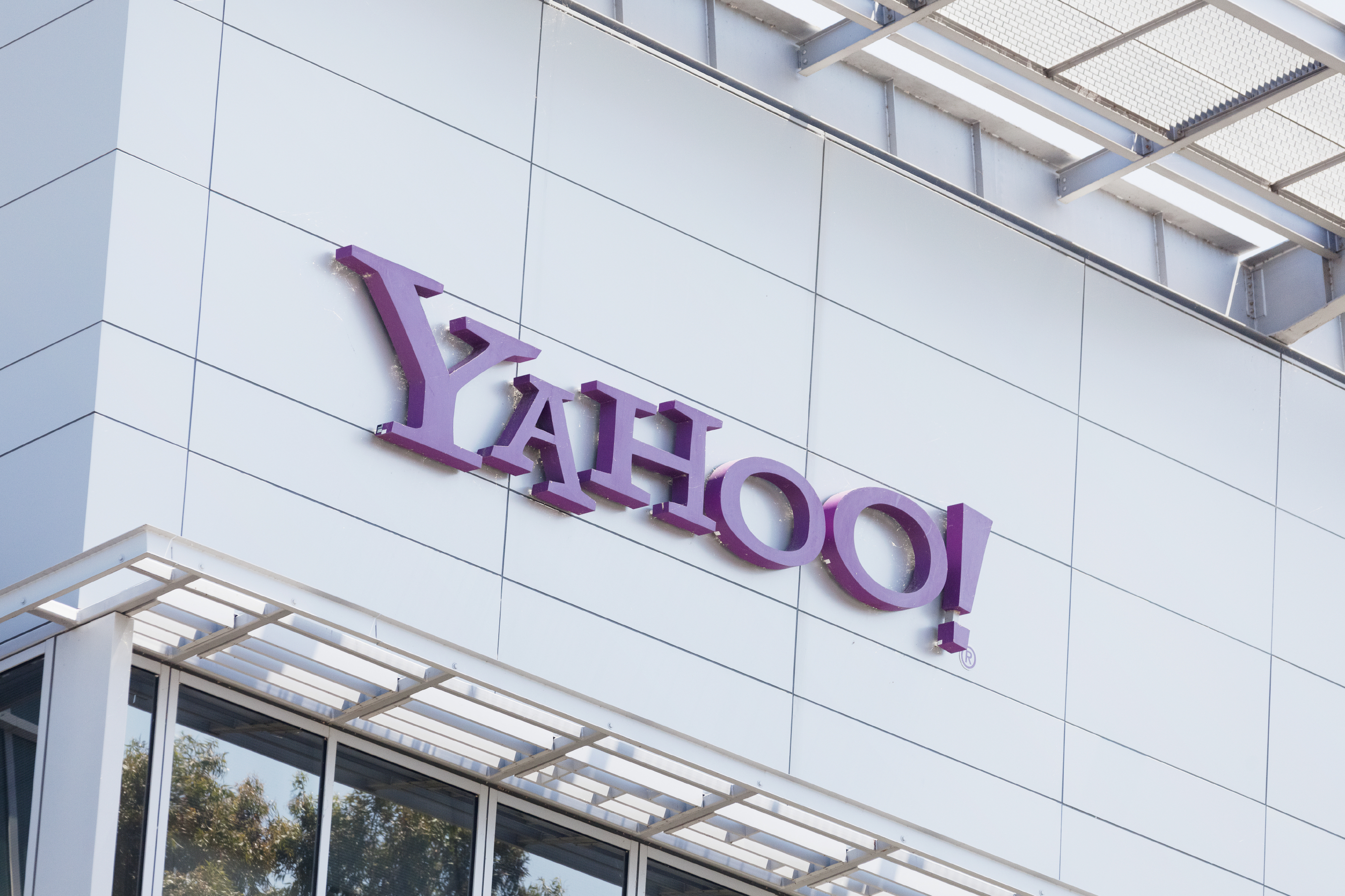 Yahoo! logo “Criminal hackers” were employed by Russia to steal Yahoo! customer data, says DOJ