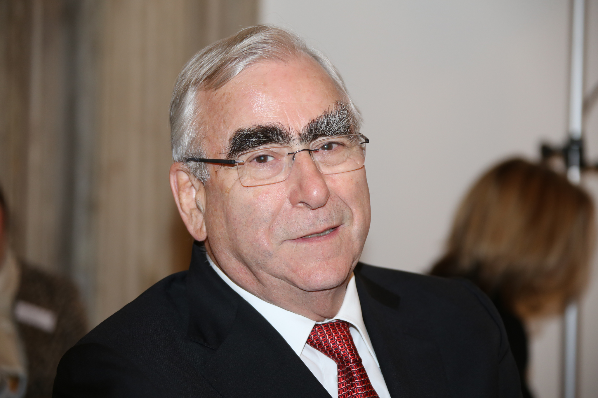 Theo Waigel, former Siemens monitor Siemens’s monitor reports would provide roadmap for competitors, court rules