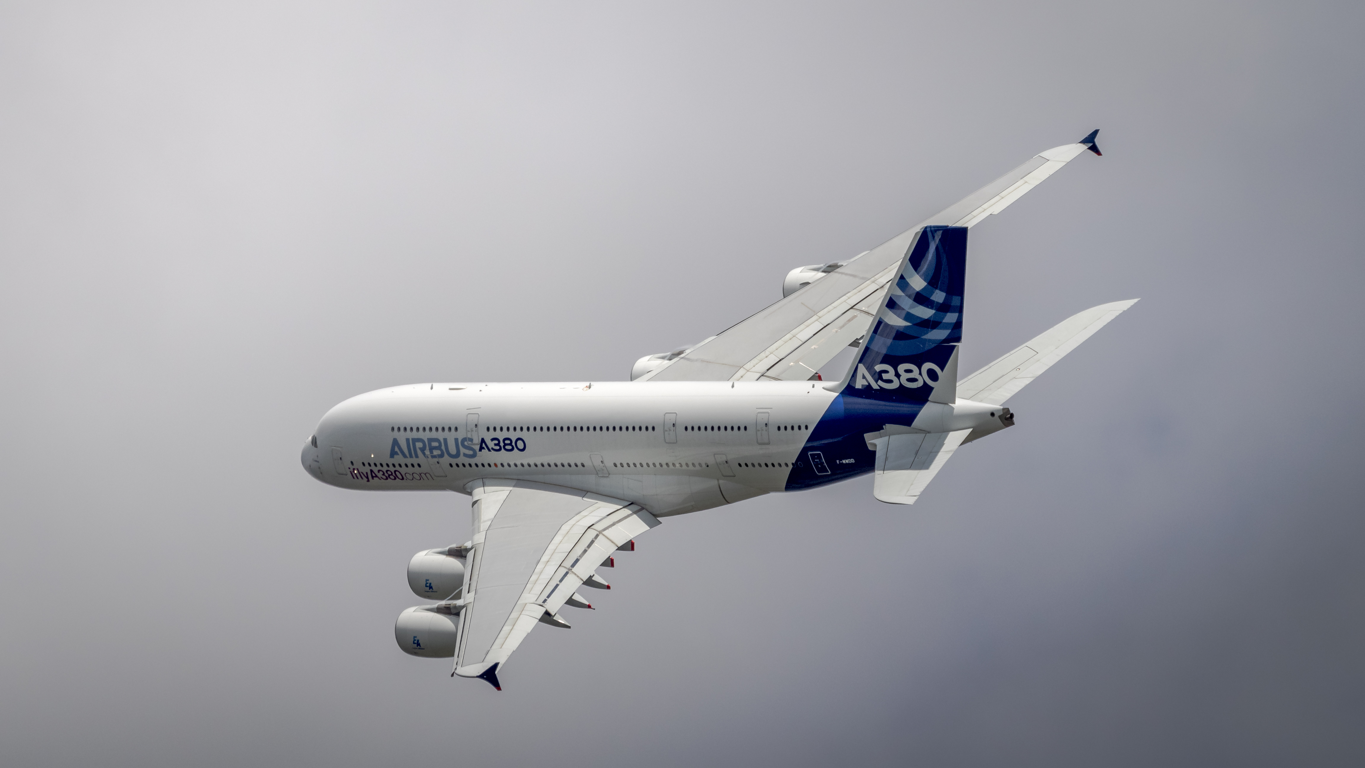 Airbus aircraft Airbus faces multiple lawsuits and bribery investigations over aircraft deals