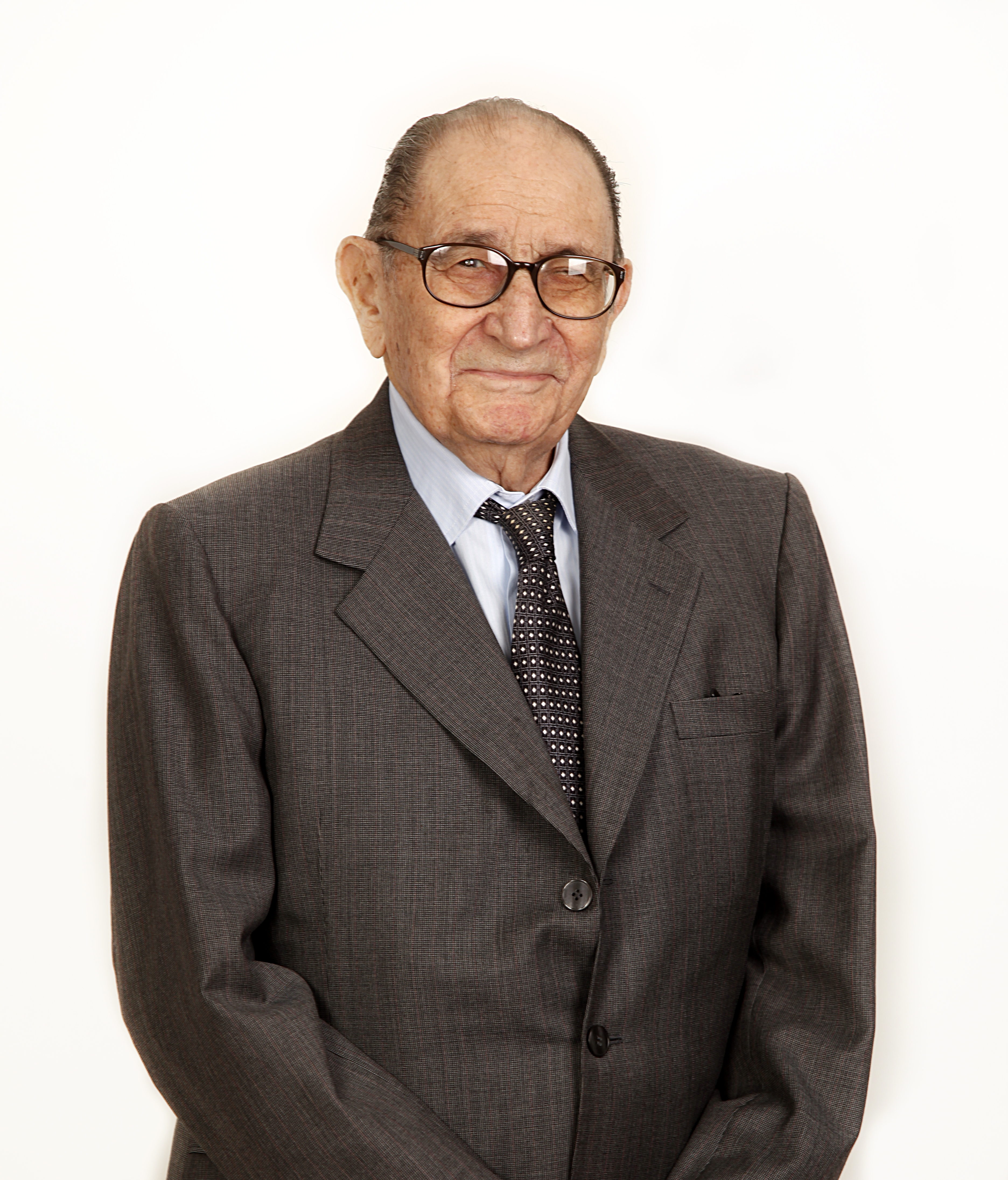 Alfonso Rubio: 1 November 1915 - 21 August 2017