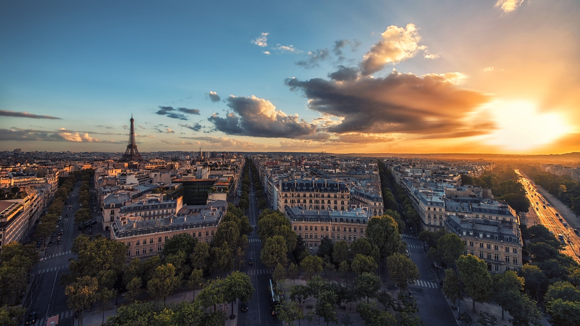 Paris French court approves CGG safeguard plan