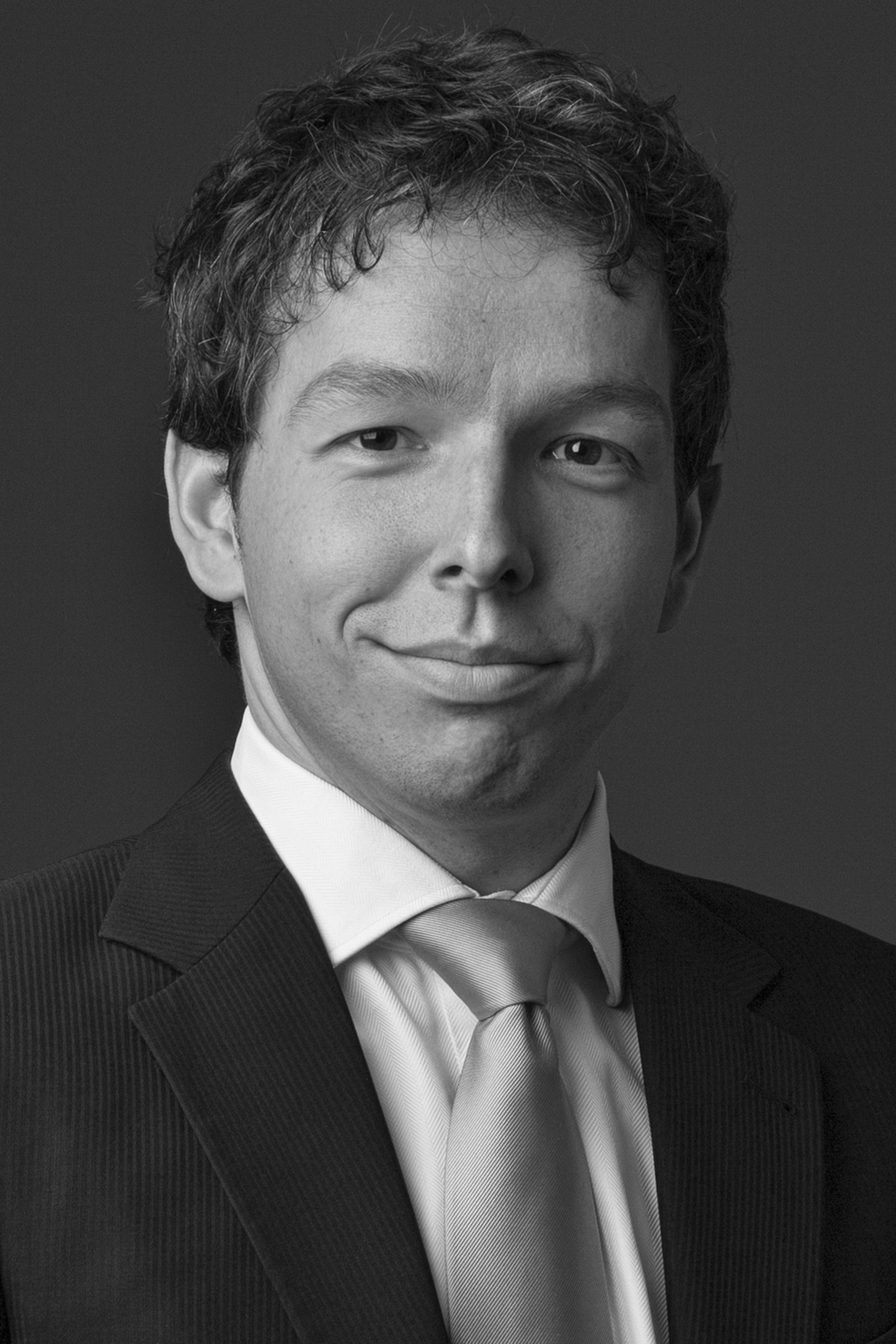 De Brauw promotes Yukos lawyer in Amsterdam
