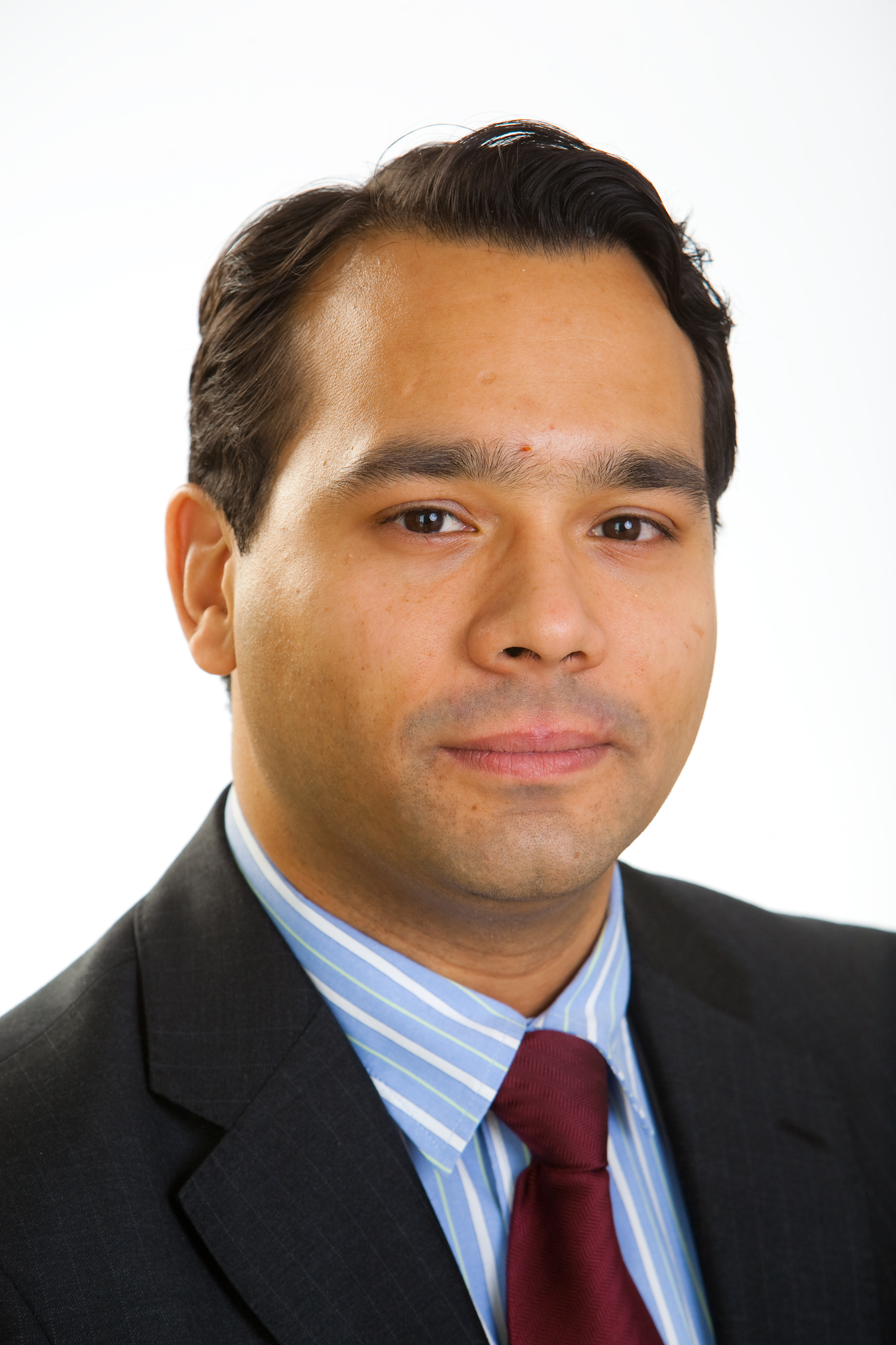 Martin Menski Baker Botts recruits projects lawyer from Clifford Chance