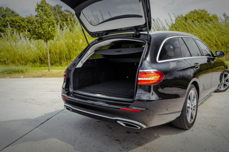 Mercedes E220d T