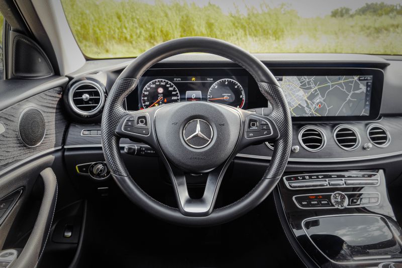 Mercedes E220d T