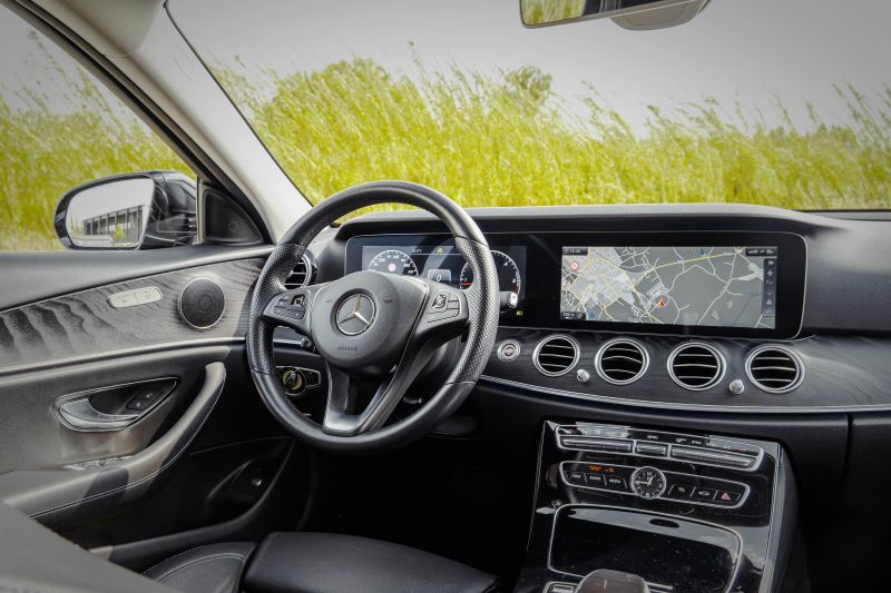 Mercedes E220d T