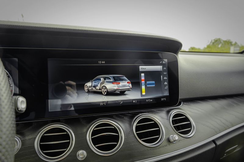 Mercedes E220d T