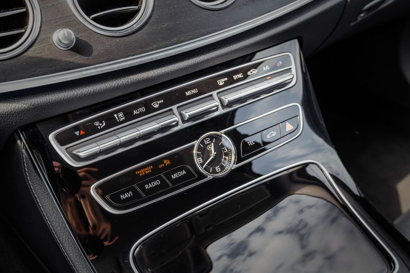 Mercedes E220d T
