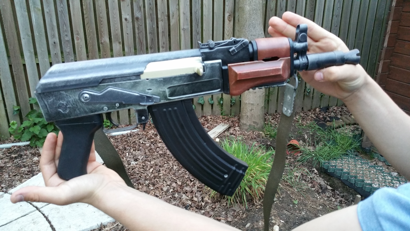 AK74U_Right_25_ylml02.jpg